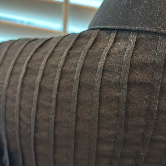 Zina if Beverly Hills black pleated blouse. - Picture 2 of 8